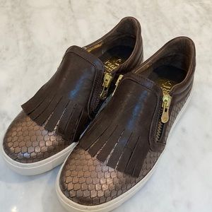 Women’s Kanna slip on shoes.